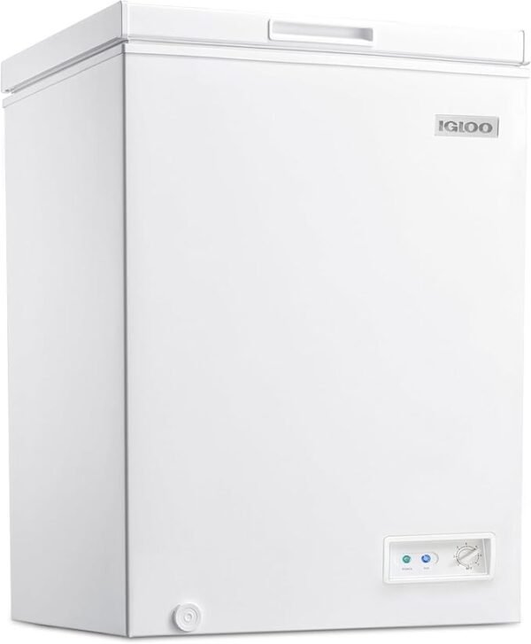 Igloo ICFXX35WH6AD Chest Freezer with Removable Basket and Front Defrost Water Drain, Small Deep Freezer Perfect for Homes 3.5 Cu.Ft., White